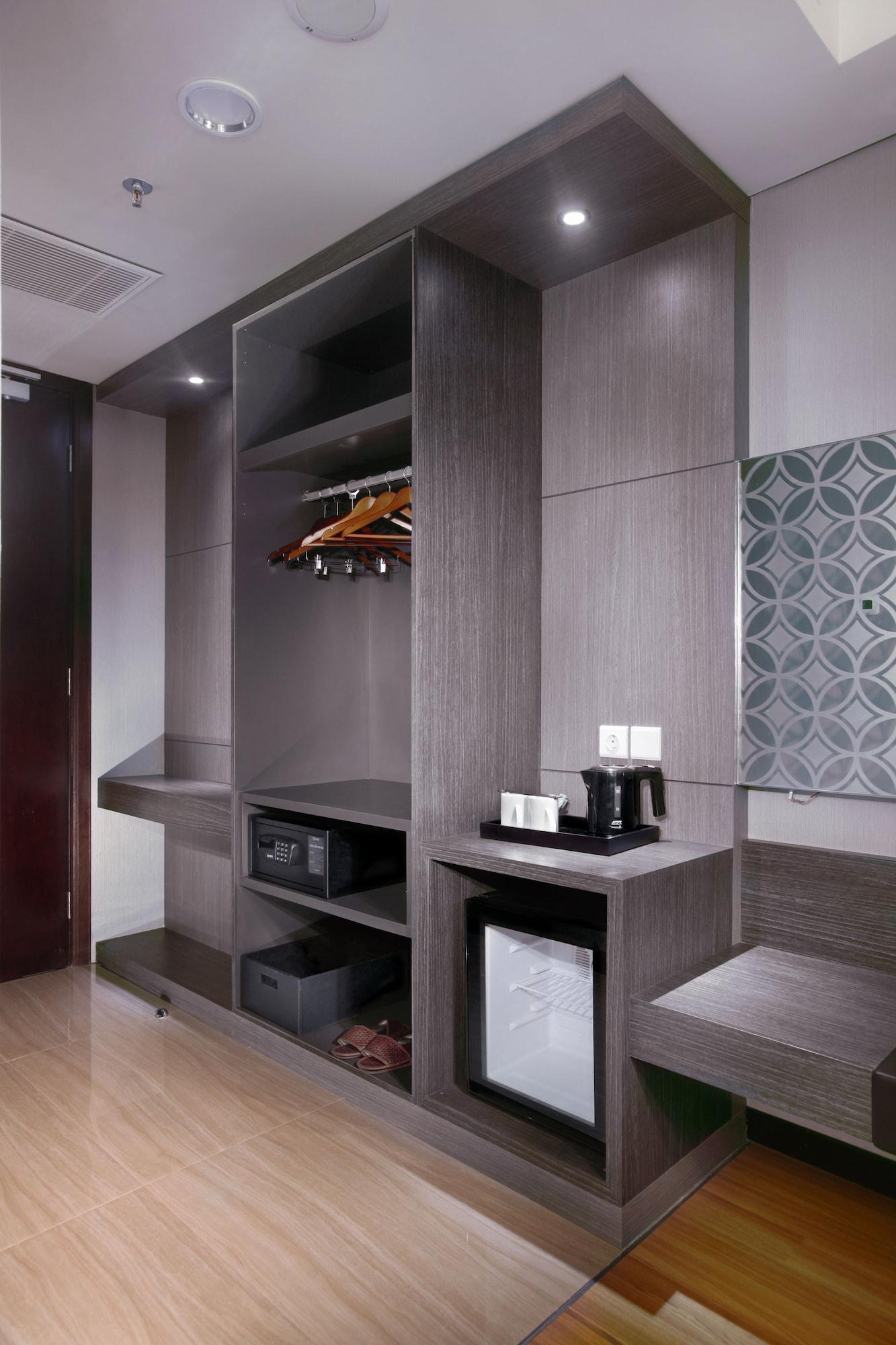 The Alana Hotel & Convention Center Solo By Aston Extérieur photo