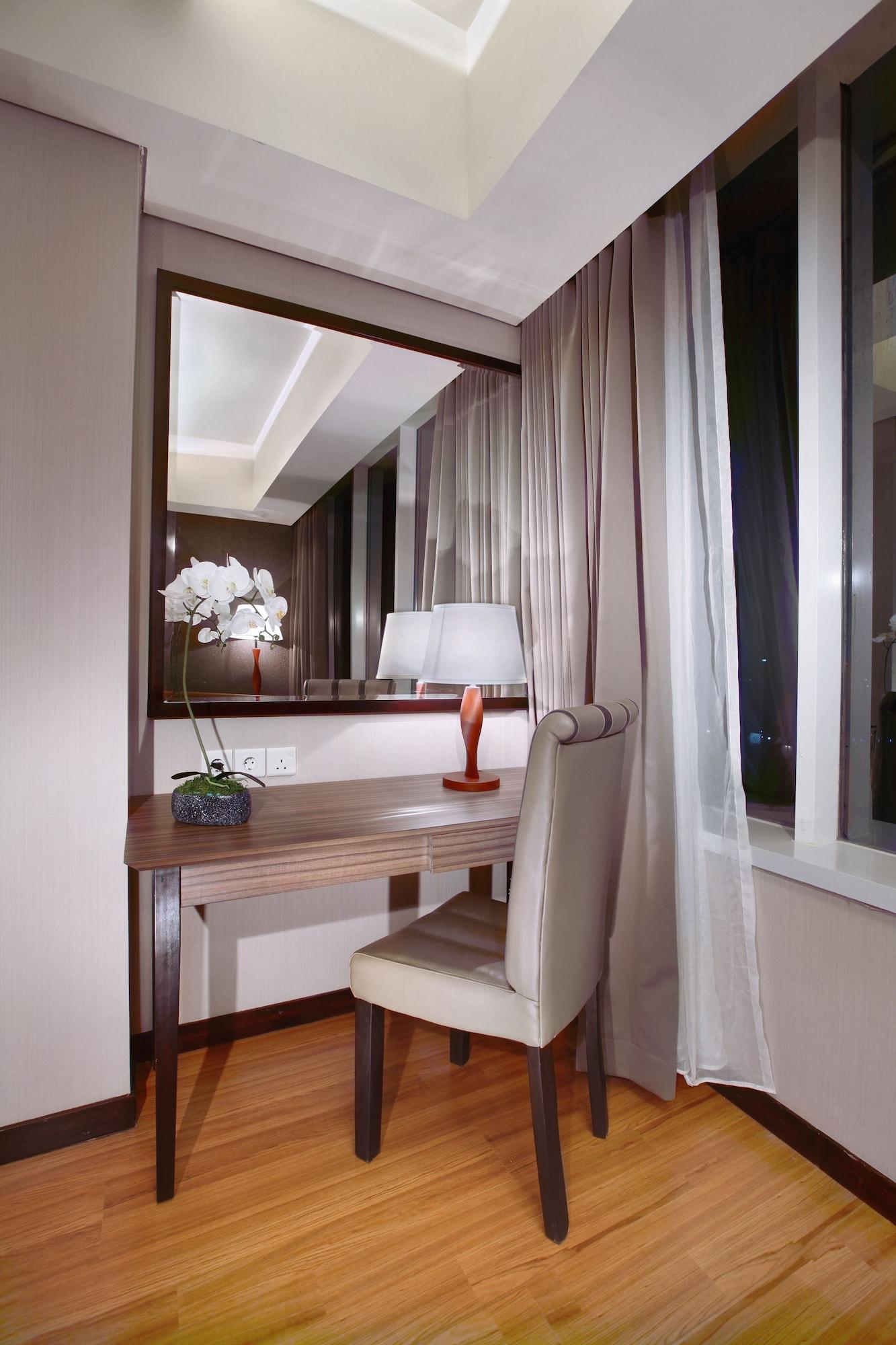 The Alana Hotel & Convention Center Solo By Aston Extérieur photo