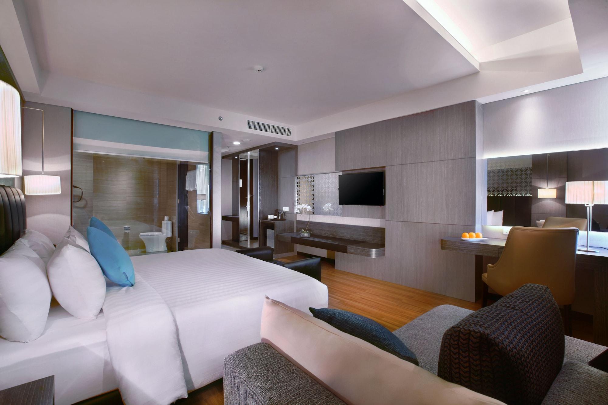 The Alana Hotel & Convention Center Solo By Aston Extérieur photo