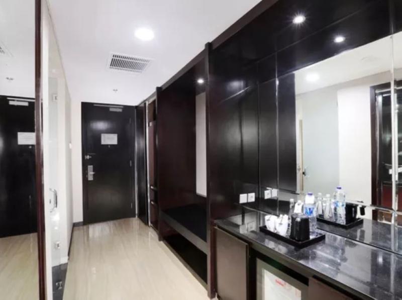 The Alana Hotel & Convention Center Solo By Aston Extérieur photo