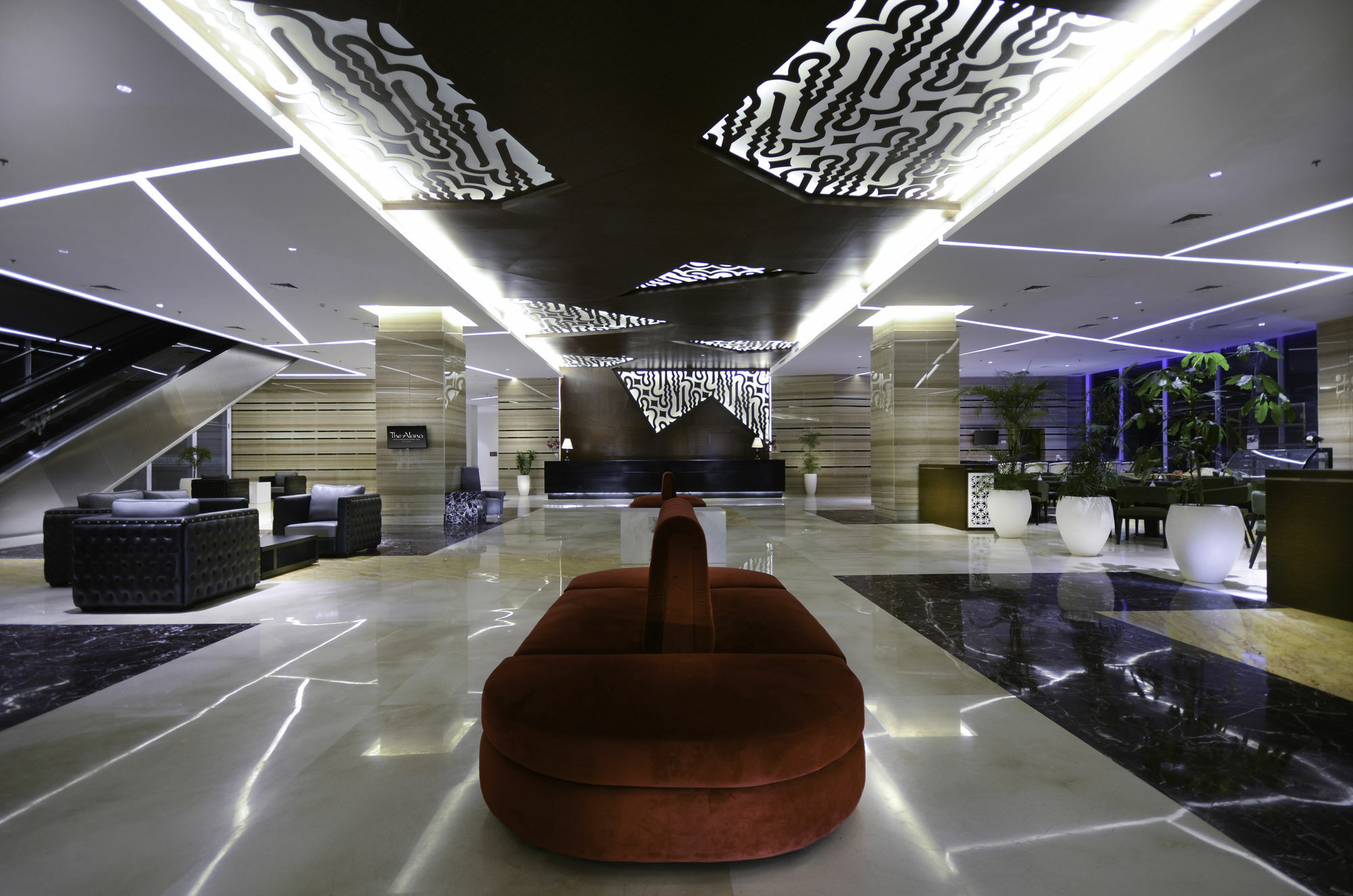 The Alana Hotel & Convention Center Solo By Aston Extérieur photo